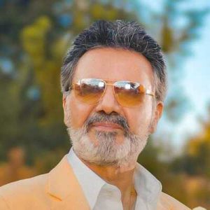 اهنگ هنوز عاشقترینم ای تو تنها باور من