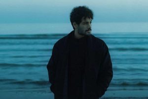 دانلود آهنگ خسته نشو هنوز همه درا روما بسته نشد از ایلیار ( اورجینال ) دانلود آهنگ خسته نشو هنوز همه درا روما بسته نشد از ایلیار ( اورجینال )